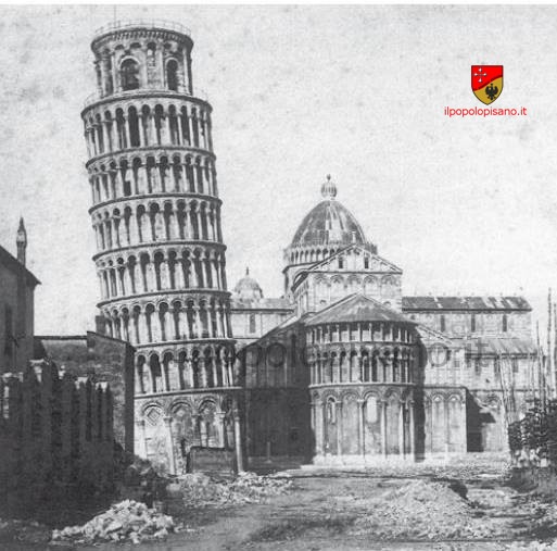 Campanile e Duomo  Anno 1886 Fotografo Van Lint Fonte Collzione Giovanni Boncristiani