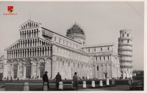 descrizione : Restauro della cupola del Duomo. anno : 1958 fotografo : Gustavo Cenni fonte : album personale aggiunta da . Sabrina Lanzoni 