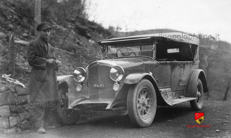 Veicolo del servizio idrologico Anno 1935 circa Fotografo  ? Fonte -  Settore Idrologico Regionale Aggiunta da Birindelli Marco